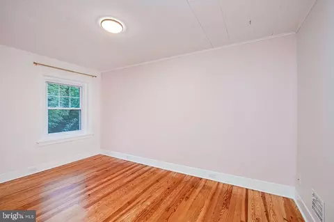 Bedroom - 922 Franklin St, Wyomissing, PA 19610 photo 3 of 3