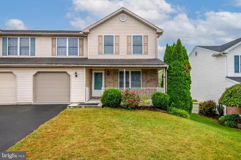 Exterior - 374 Oneida Dr, Sinking Spring, PA 19608 photo 2 of 4