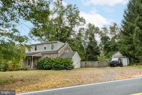 300 Orchard Rd, Fleetwood, PA 19522
