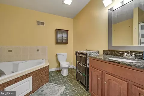 20 Ontario Dr, Sinking Spring, PA 19608 photo 17
