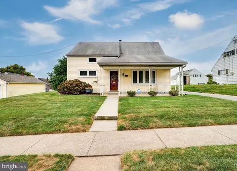 904 Las Vegas Dr, Temple, PA 19560