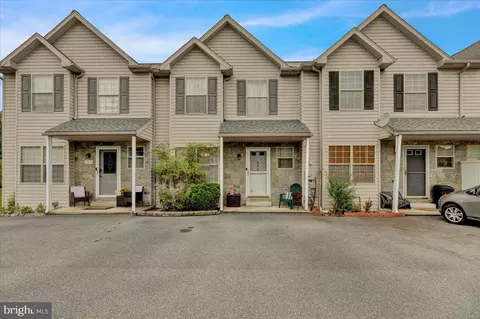 454 Hoch Rd, Blandon, PA 19510