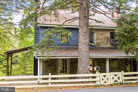 165 Woodchoppertown Rd, Boyertown, PA 19512