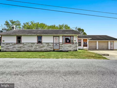 1222 Katterman Hill Rd, Womelsdorf, PA 19567
