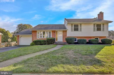 12 Craig Dr, Reading, PA 19606