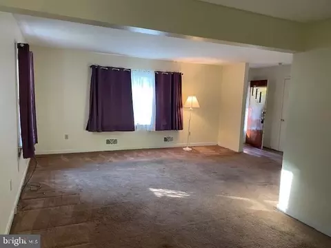 1933 Lorraine Rd, Reading, PA 19604 photo 3