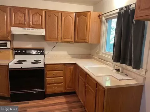1933 Lorraine Rd, Reading, PA 19604 photo 8