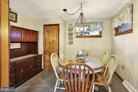 518 Spring Valley Rd, Reading, PA 19604 photo 12