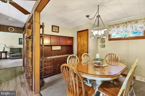 518 Spring Valley Rd, Reading, PA 19604 photo 11