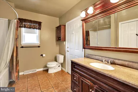 518 Spring Valley Rd, Reading, PA 19604 photo 20