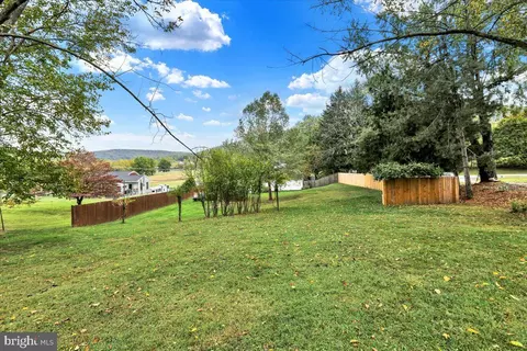 518 Spring Valley Rd, Reading, PA 19604 photo 41