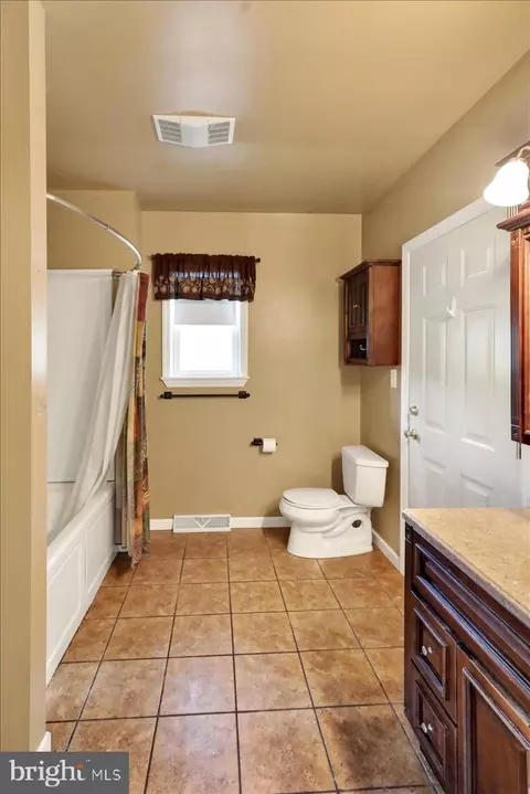 518 Spring Valley Rd, Reading, PA 19604 photo 21
