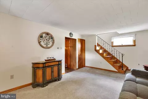 518 Spring Valley Rd, Reading, PA 19604 photo 15