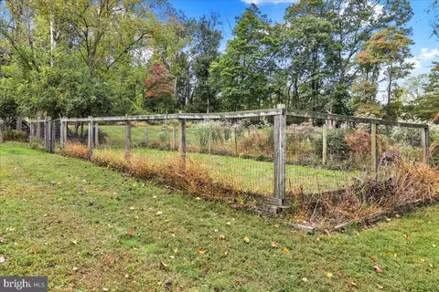 518 Spring Valley Rd, Reading, PA 19604 photo 42