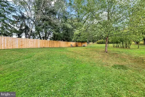 518 Spring Valley Rd, Reading, PA 19604 photo 44
