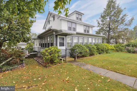 1658 Fairview Dr, Leesport, PA 19533