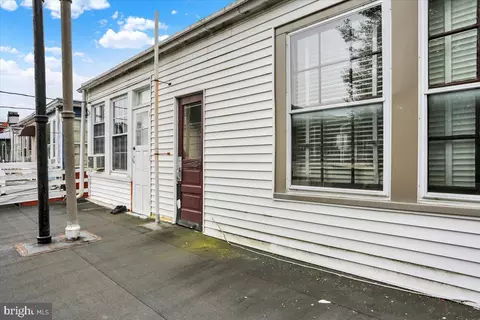Exterior - 421 Windsor St, Reading, PA 19601 photo 3 of 4
