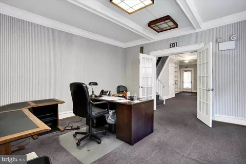 Entry Way - 421 Windsor St, Reading, PA 19601 photo 1 of 1