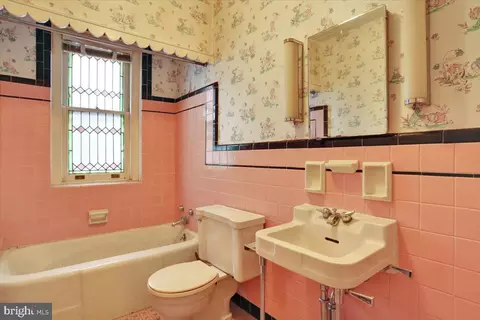 Bath - 421 Windsor St, Reading, PA 19601 photo 2 of 2