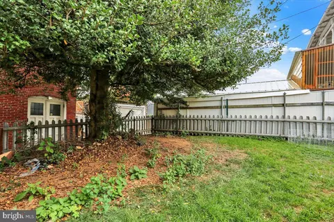 Exterior - 421 Windsor St, Reading, PA 19601 photo 4 of 4