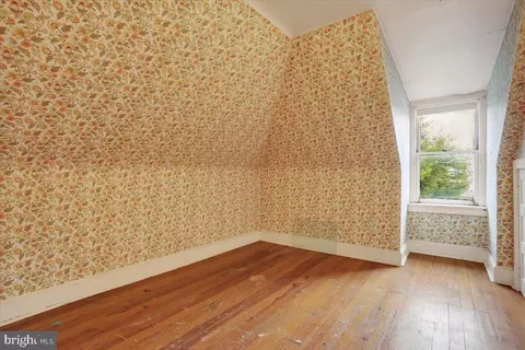 Bedroom - 421 Windsor St, Reading, PA 19601 photo 3 of 3