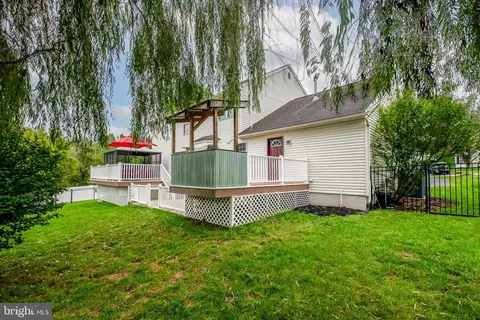 Exterior - 3 Nancy Cir, Reading, PA 19606 photo 14 of 15