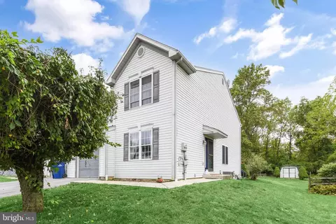 628 Frederick St, Reading, PA 19608 photo 2