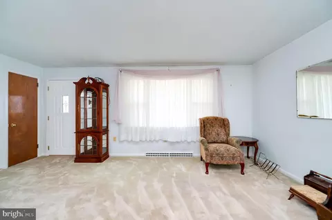 Living - 311 S Sterley St, Reading, PA 19607 photo 1 of 5
