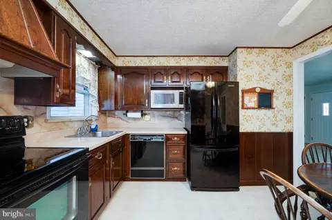 Kitchen - 311 S Sterley St, Reading, PA 19607 photo 3 of 3