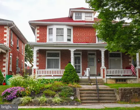 4 Elm St, Reading, PA 19607