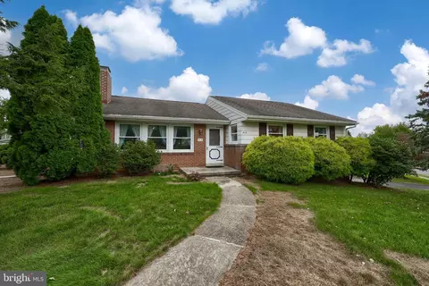 Exterior - 413 Weidman Ave, Sinking Spring, PA 19608 photo 2 of 5