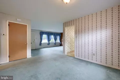 Entry Way - 413 Weidman Ave, Sinking Spring, PA 19608 photo 2 of 2