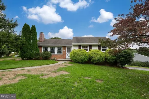 413 Weidman Ave, Sinking Spring, PA 19608