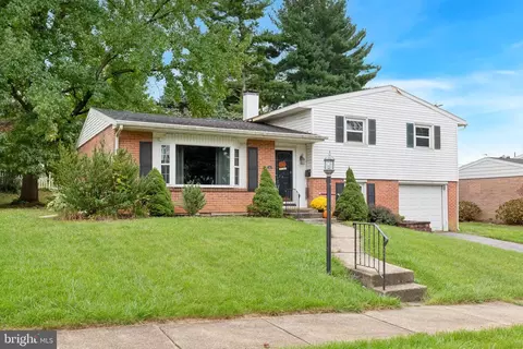 140 Octagon Ave, Reading, PA 19608 photo 2