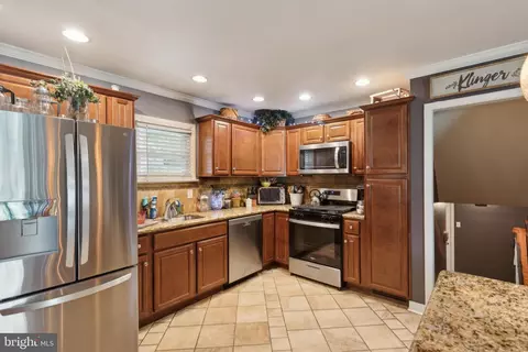 140 Octagon Ave, Reading, PA 19608 photo 9