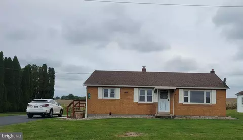 928 Valley Rd, Mertztown, PA 19539
