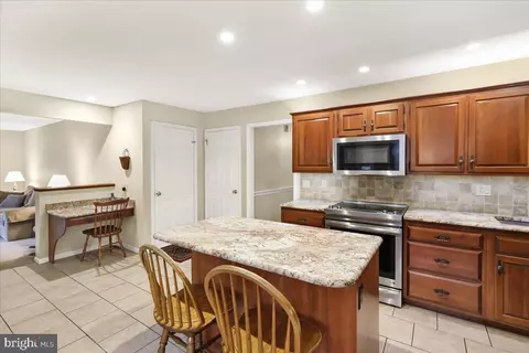 258 New Castle Dr, Reading, PA 19607 photo 13