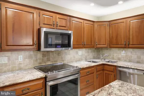258 New Castle Dr, Reading, PA 19607 photo 15