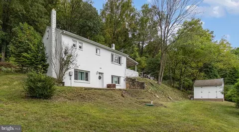 826 Friedensburg Rd, Reading, PA 19606