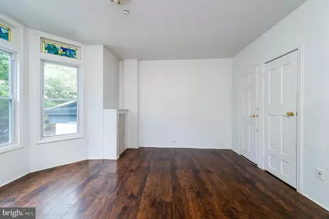 Living - 1242 Eckert Ave, Reading, PA 19602 photo 4 of 5