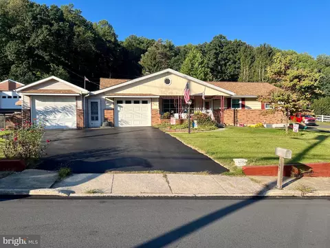 443 N Church St, Bally, PA 19503