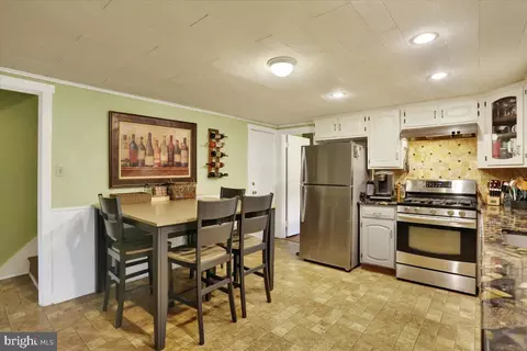 109 Cacoosing, Reading, PA 19608 photo 9