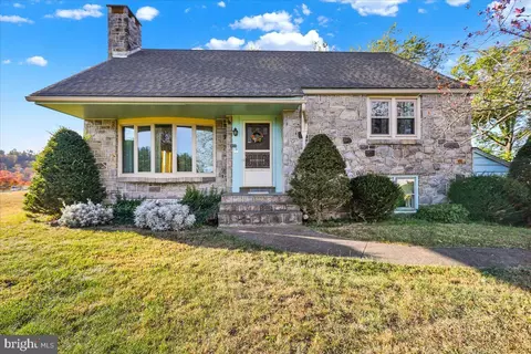1740 Schoffers Rd, Birdsboro, PA 19508