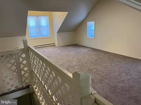 Living - 62 Cacoosing, Sinking Spring, PA 19608 photo 6 of 8
