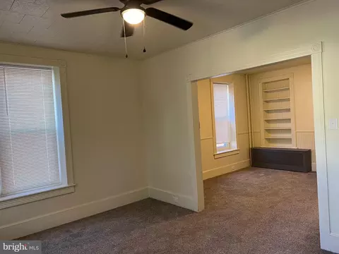 Living - 62 Cacoosing, Sinking Spring, PA 19608 photo 1 of 8