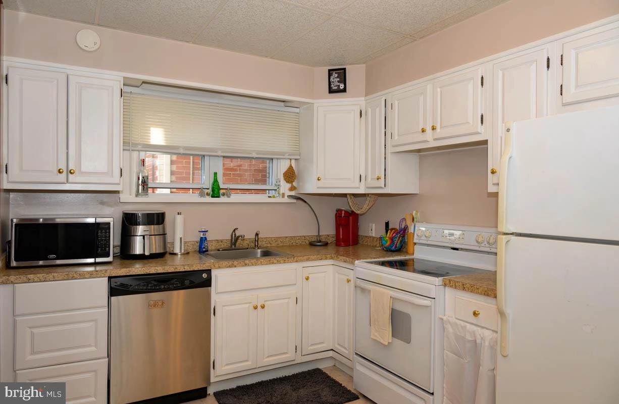Kitchen - 203 N Brobst St, Reading, PA 19607 photo 1 of 2