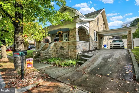 611 N Main St, Bernville, PA 19506