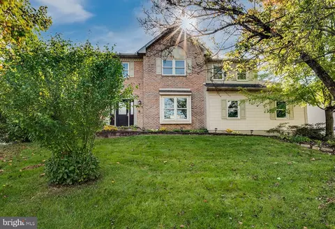 10 Pacific Ave, Reading, PA 19608