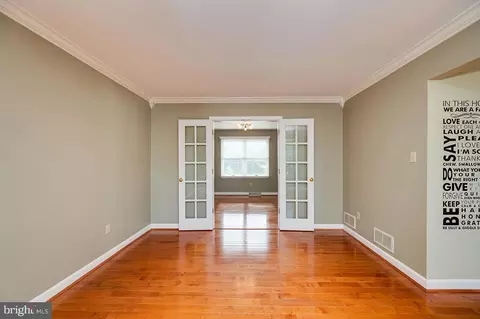 10 Pacific Ave, Reading, PA 19608 photo 8