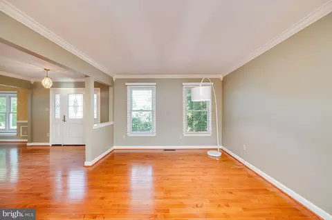 10 Pacific Ave, Reading, PA 19608 photo 7